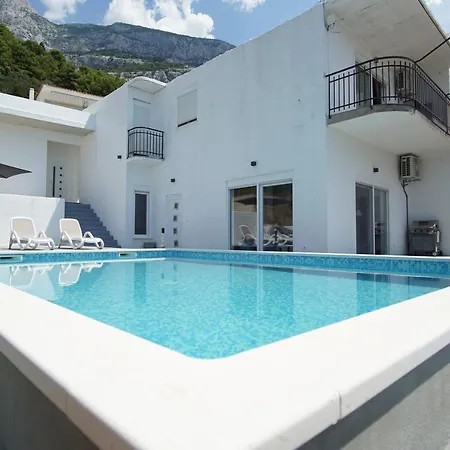 Lea * Makarska